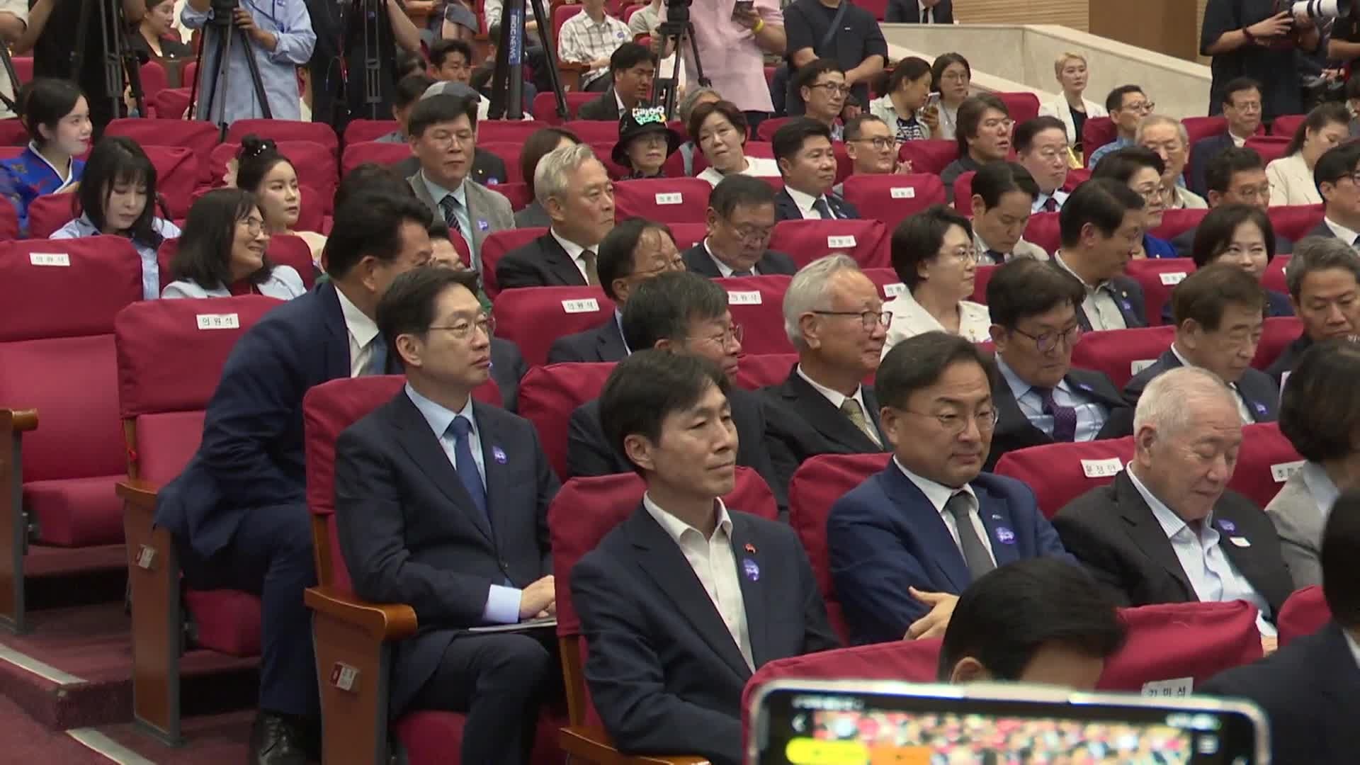 Snapshot at 3057.196206s